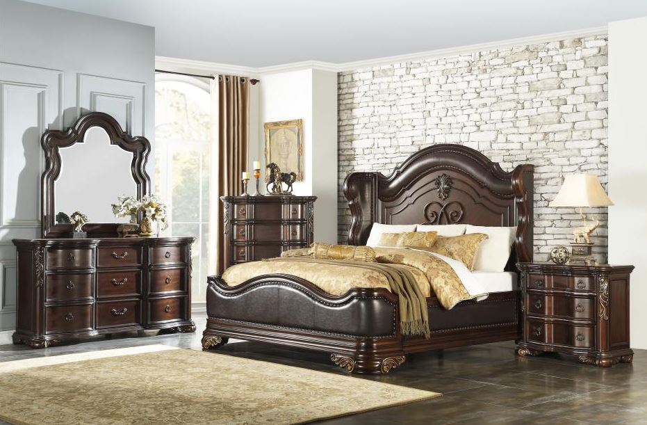Royal Highlands Queen Bed