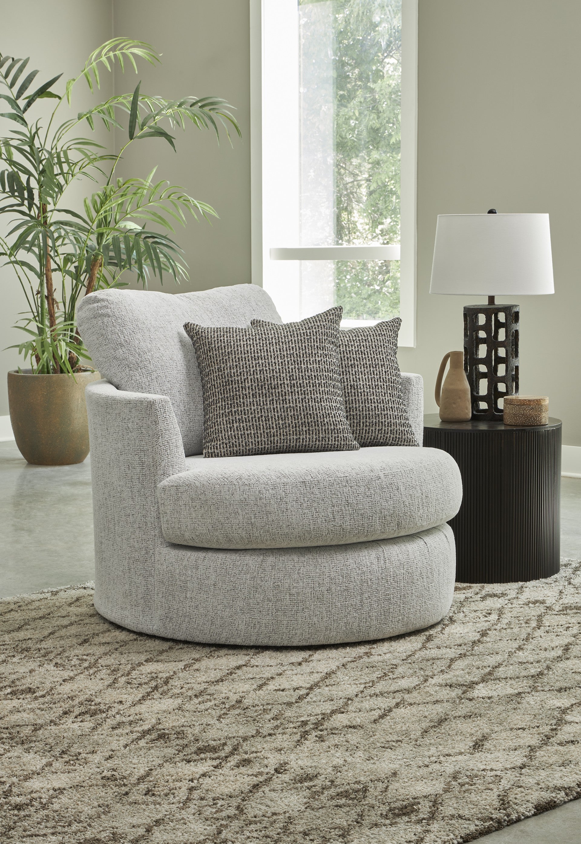 Shay Artic Swivel Chair
