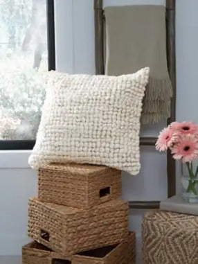 Aavie Pillows Set