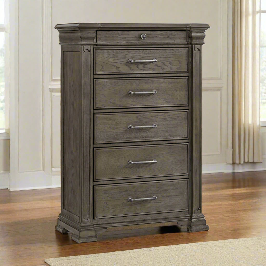 Kings Court Chest